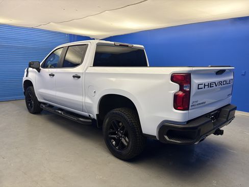 Used 2019 Chevrolet Silverado 1500 Custom Trail Boss w/ Custom Convenience Package image 5