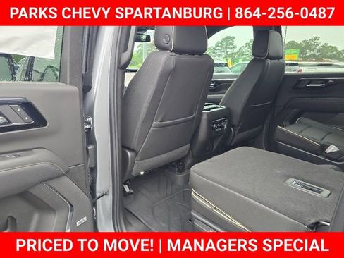 New 2025 Chevrolet Suburban Premier image 15
