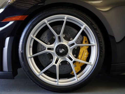 Used 2026 Porsche 911 GT3 RWD image 31