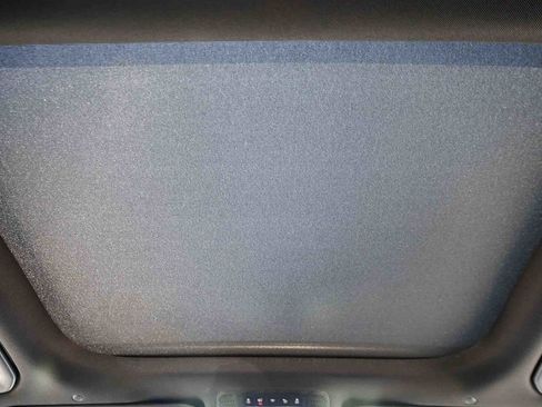Used 2024 Mercedes-Benz EQB 300 4MATIC image 16