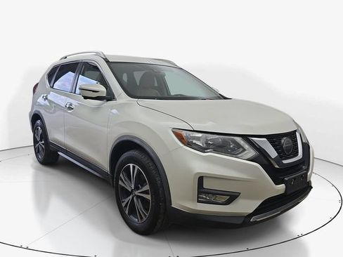 Used 2019 Nissan Rogue SV w/ Premium Package AWD/4WD image 3