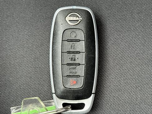 Used 2023 Nissan Pathfinder SV w/ SV Premium Package image 29