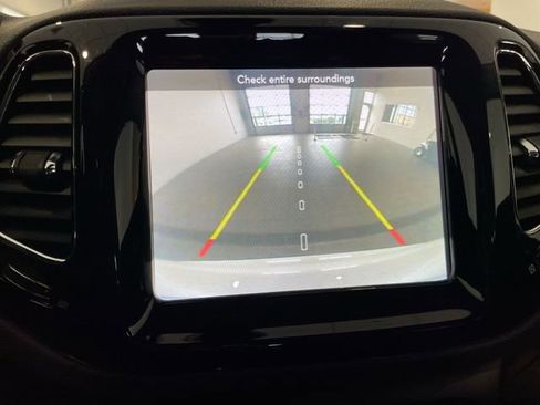 Used 2020 Jeep Compass Limited image 23