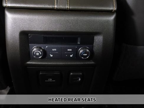 Used 2020 Chevrolet Traverse Premier AWD/4WD image 9