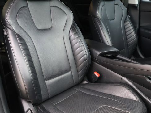 Used 2023 Hyundai Elantra Limited image 15