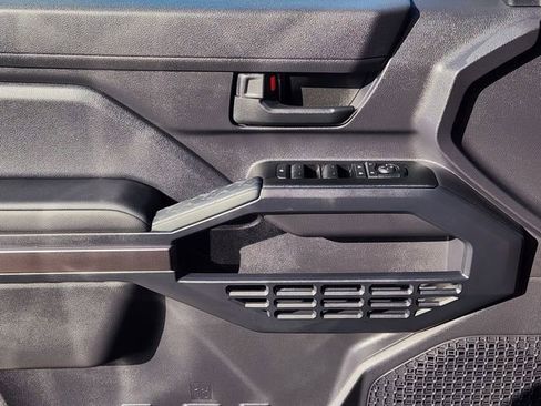 Used 2025 Toyota 4Runner SR5 image 19