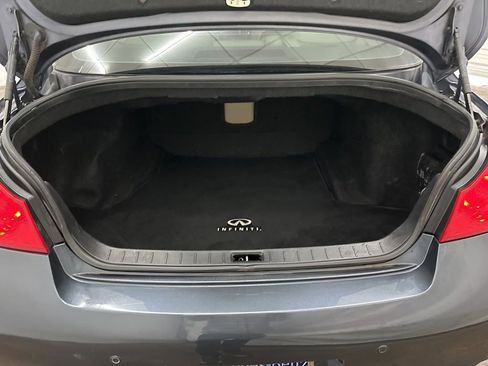 Used 2011 INFINITI G37 Journey w/ Premium Pkg image 25
