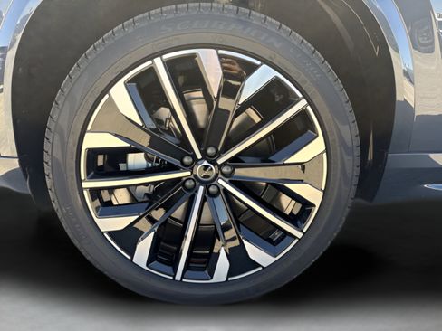 New 2026 Volvo XC90 B5 Ultra w/ Protection Package Premier AWD/4WD image 31