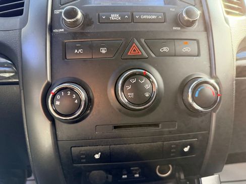 Used 2013 Kia Sorento LX w/ Convenience Pkg image 20