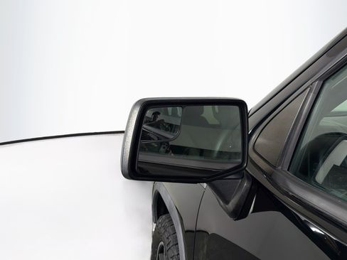 Used 2019 GMC Sierra 1500 2WD Crew Cab w/ Convenience Package image 16
