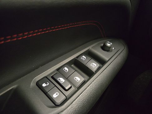 Used 2022 Jeep Compass Trailhawk w/ Trailhawk Elite Group image 29