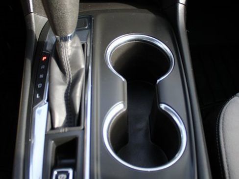 Used 2021 Chevrolet Equinox LT image 15