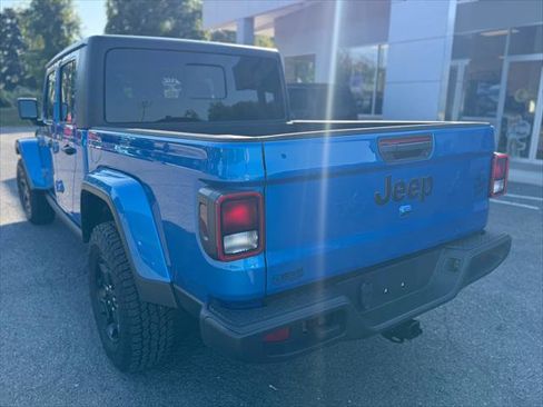 Certified 2021 Jeep Gladiator Sport image 9