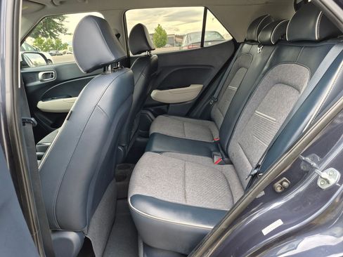 Used 2021 Hyundai Venue w/ Cargo Package FWD image 29