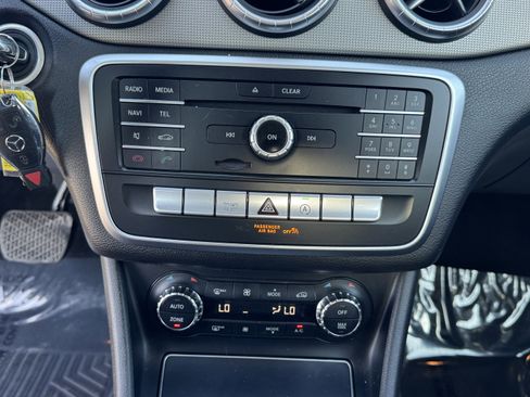 Used 2019 Mercedes-Benz CLA 250 image 24