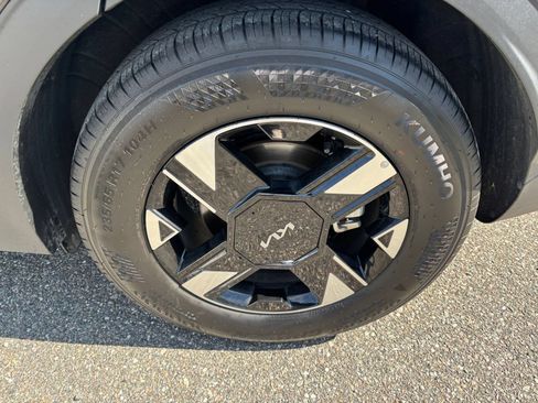 Used 2026 Kia Sportage LX FWD image 29