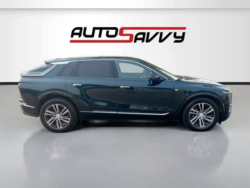 Used 2025 Cadillac Lyriq Luxury w/ LPO, Floor Liner Package AWD/4WD image 8