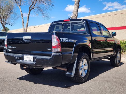 Used 2015 Toyota Tacoma 4x4 Double Cab w/ TRD Sport Package image 5