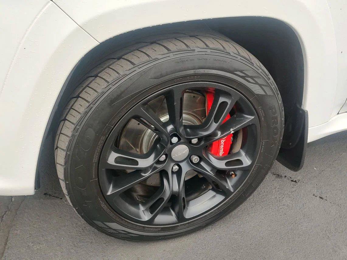 Used 2015 Jeep Grand Cherokee SRT AWD/4WD image 9
