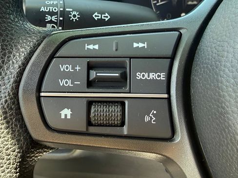 Certified 2025 Honda HR-V LX image 15