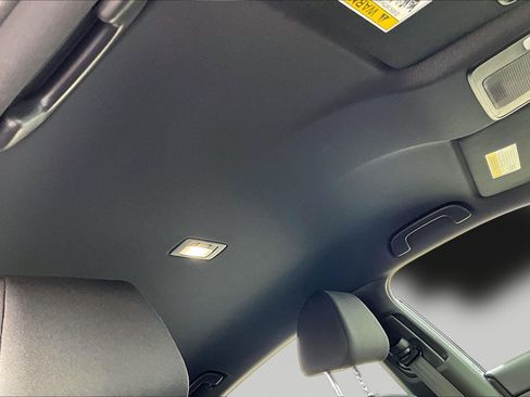 Used 2025 Honda Civic Sport image 29