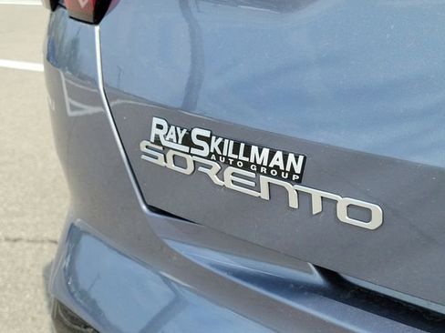 Used 2023 Kia Sorento SX AWD/4WD image 9