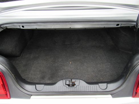 Used 2010 Ford Mustang Convertible RWD image 36