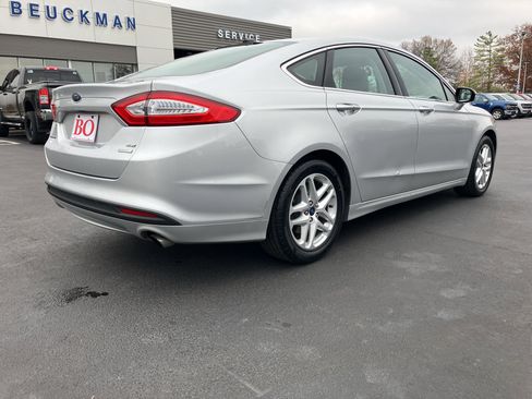 Used 2014 Ford Fusion SE w/ Equipment Group 202A image 9