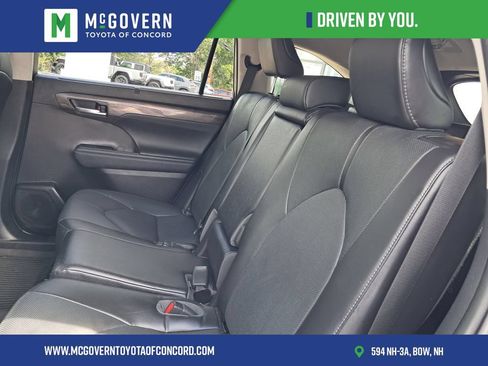 Used 2023 Toyota Highlander Limited AWD/4WD image 17