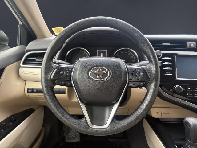Used 2018 Toyota Camry LE w/ Convenience Package FWD image 12