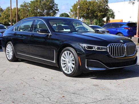 Used 2020 BMW 740i 740i image 2