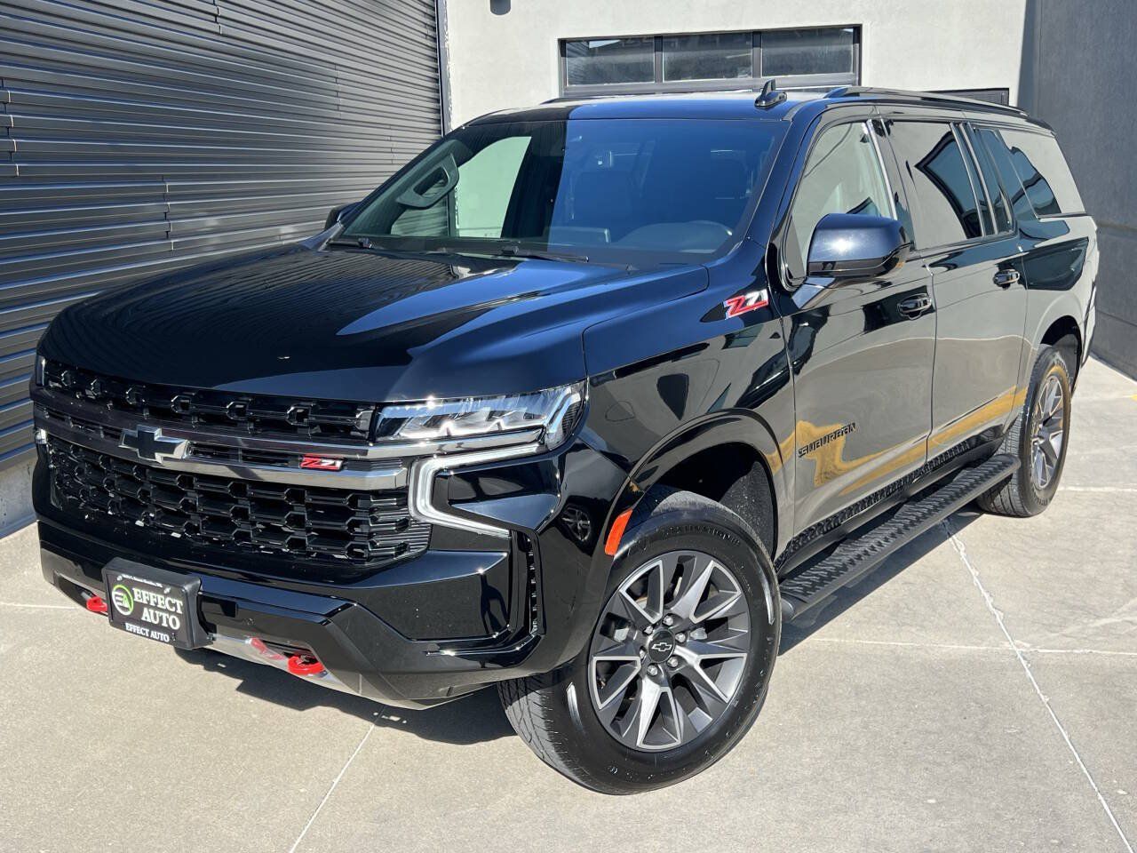 Used 2022 Chevrolet Suburban Z71 AWD/4WD image 2