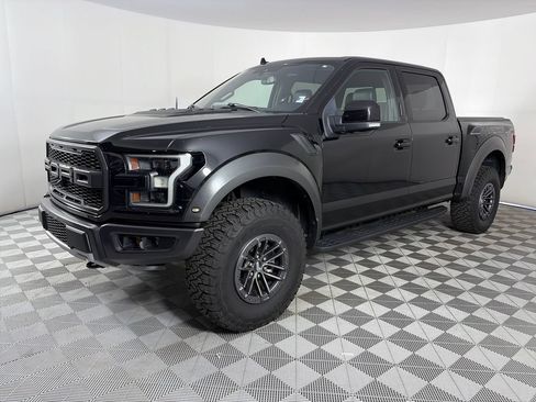 Used 2019 Ford F150 Raptor w/ Equipment Group 802A Luxury AWD/4WD image 3