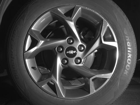 Used 2025 Chevrolet Trax LT FWD image 14