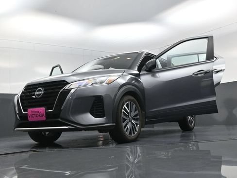 Used 2023 Nissan Kicks SV FWD image 27