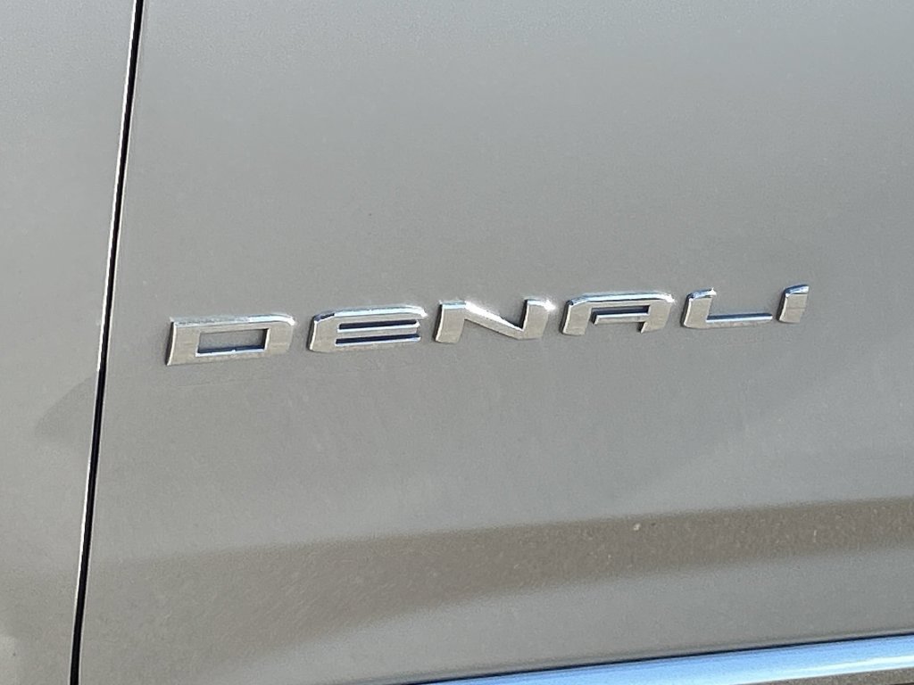 Used 2021 GMC Yukon Denali AWD/4WD image 32