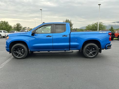 Used 2023 Chevrolet Silverado 1500 Custom w/ Rally Edition AWD/4WD image 4