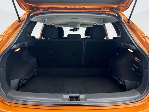 Used 2022 Nissan Rogue Sport S image 18