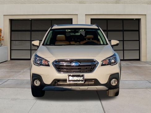 Used 2019 Subaru Outback 3.6R Touring w/ Popular Package #3A image 6