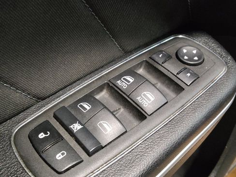 Used 2022 Dodge Charger SXT image 27