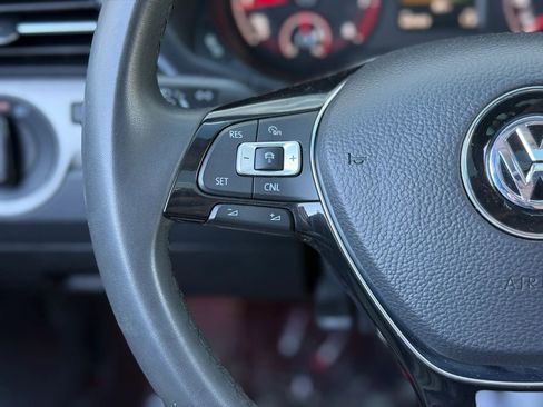 Used 2021 Volkswagen Passat 2.0T SE image 18