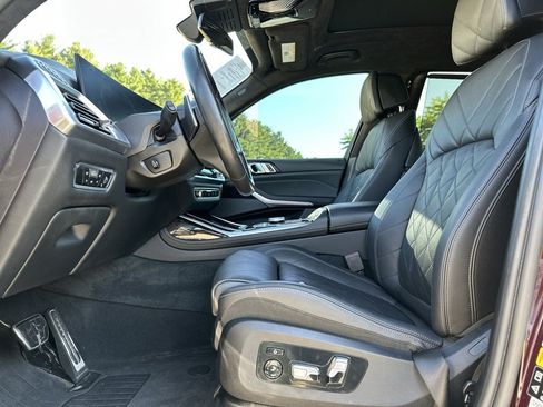 Certified 2023 BMW X7 xDrive40i w/ M Sport Package image 17