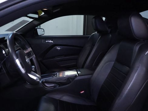 Used 2011 Ford Mustang GT Premium w/ 402A Rapid Spec Order Code RWD image 15