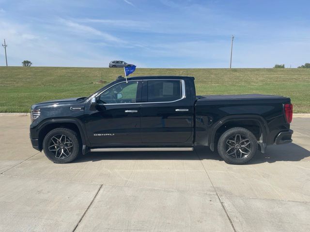 Used 2022 GMC Sierra 1500 Denali Ultimate AWD/4WD image 9