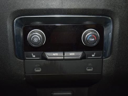 Used 2022 Chevrolet Tahoe Z71 w/ Luxury Package image 42