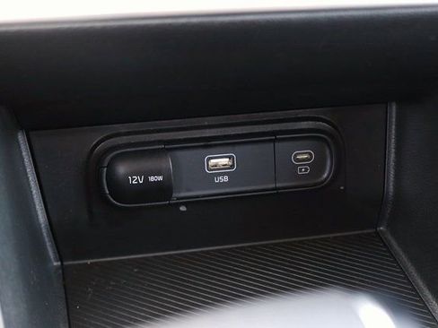 Used 2024 Kia Sportage LX image 21