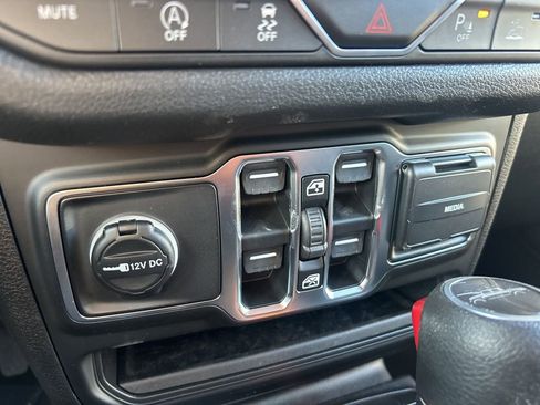 New 2026 Jeep Gladiator Sport image 26