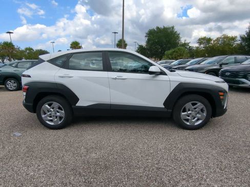New 2026 Hyundai Kona SE FWD image 8