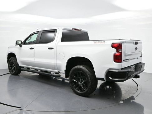 Used 2025 Chevrolet Silverado 1500 Custom Trail Boss w/ Turbomax Blackout Package AWD/4WD image 5
