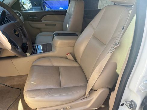 Used 2014 Chevrolet Tahoe LTZ AWD/4WD image 14